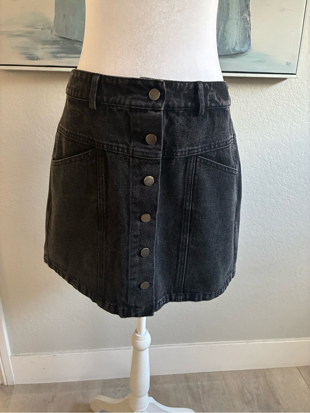Lulu's Real Babe Faded Washed Black Button-Front High-Waist Mini Skirt Size M - Picture 4 of 8